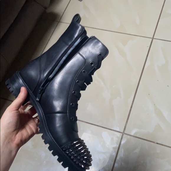 Meet your Posher, Danielle - Picture 4 of 4